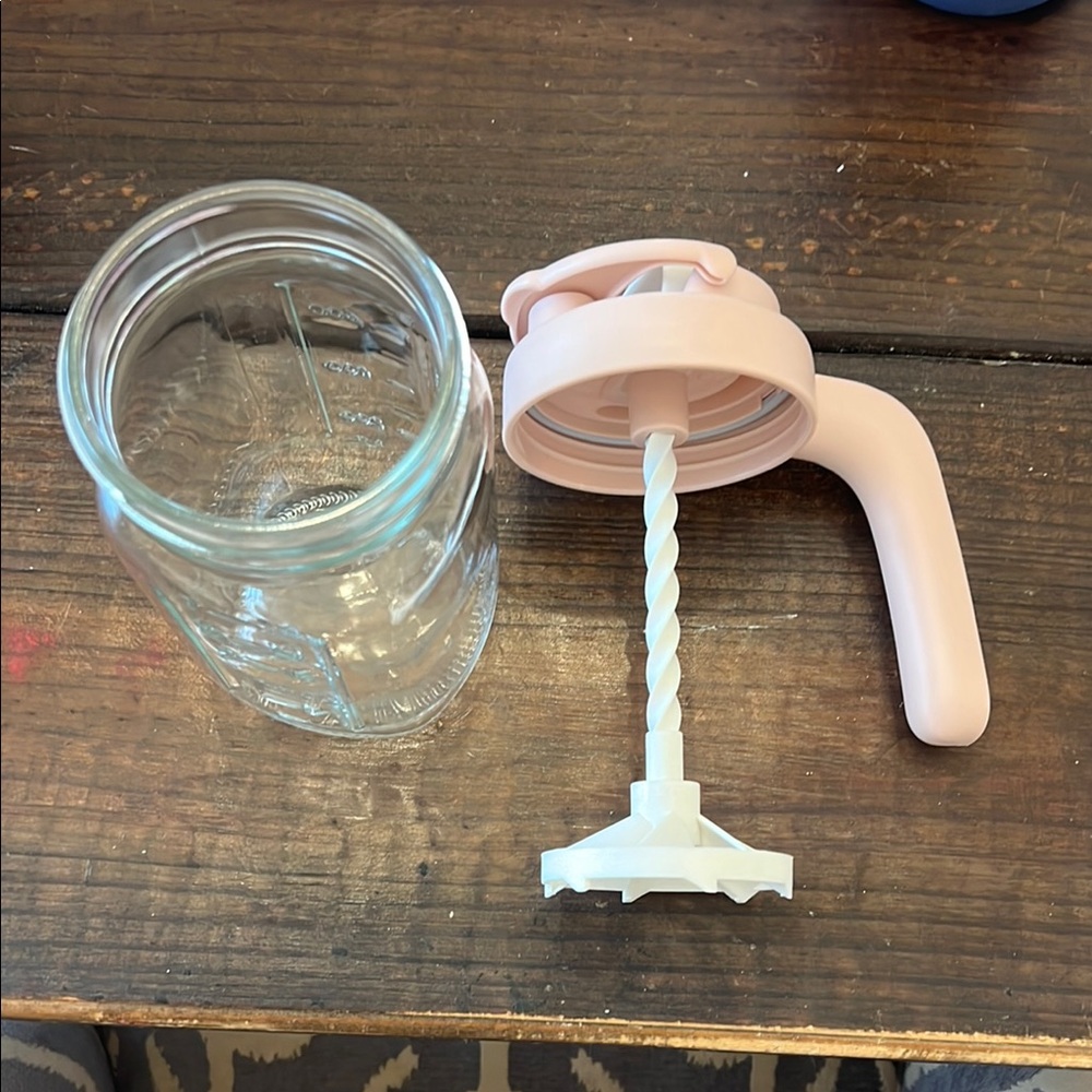 Breastmilk or Formula Glass Jar with push mixing lid